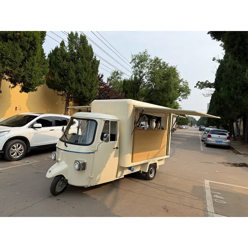 Мобільна вантажівка-кав'ярня Piaggio Ape