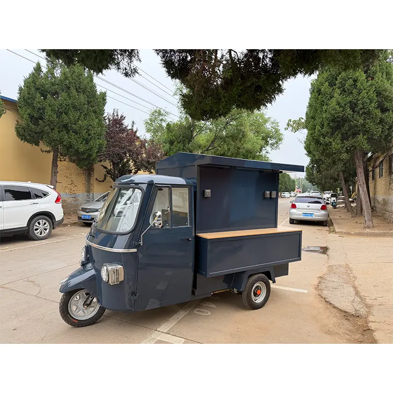 Фургон швидкого харчування Piaggio, що відкривається збоку