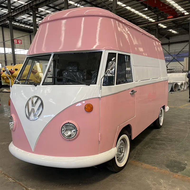 Класичний автобус у стилі Food Truck